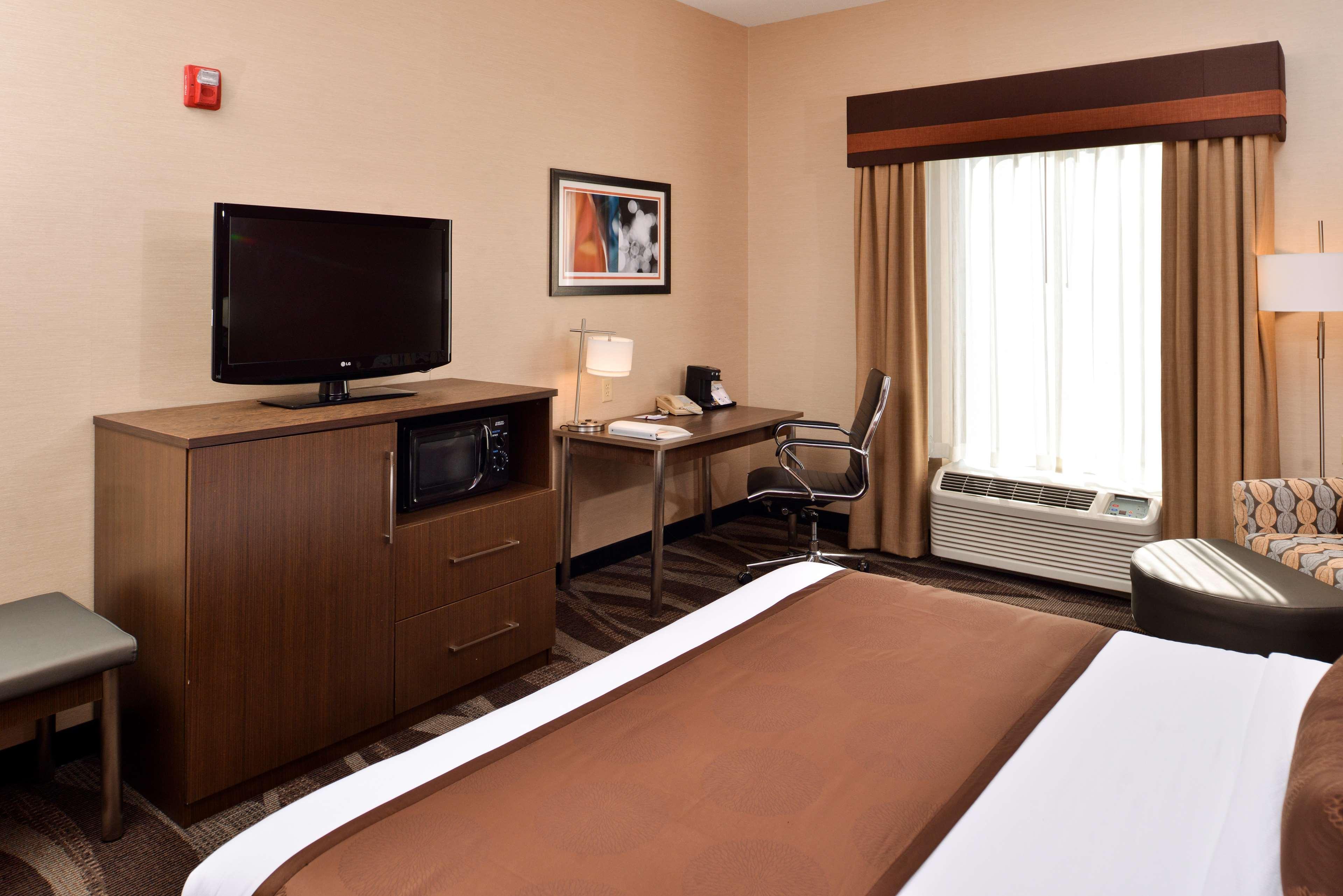 Best Western Plus University Inn Olean Eksteriør billede