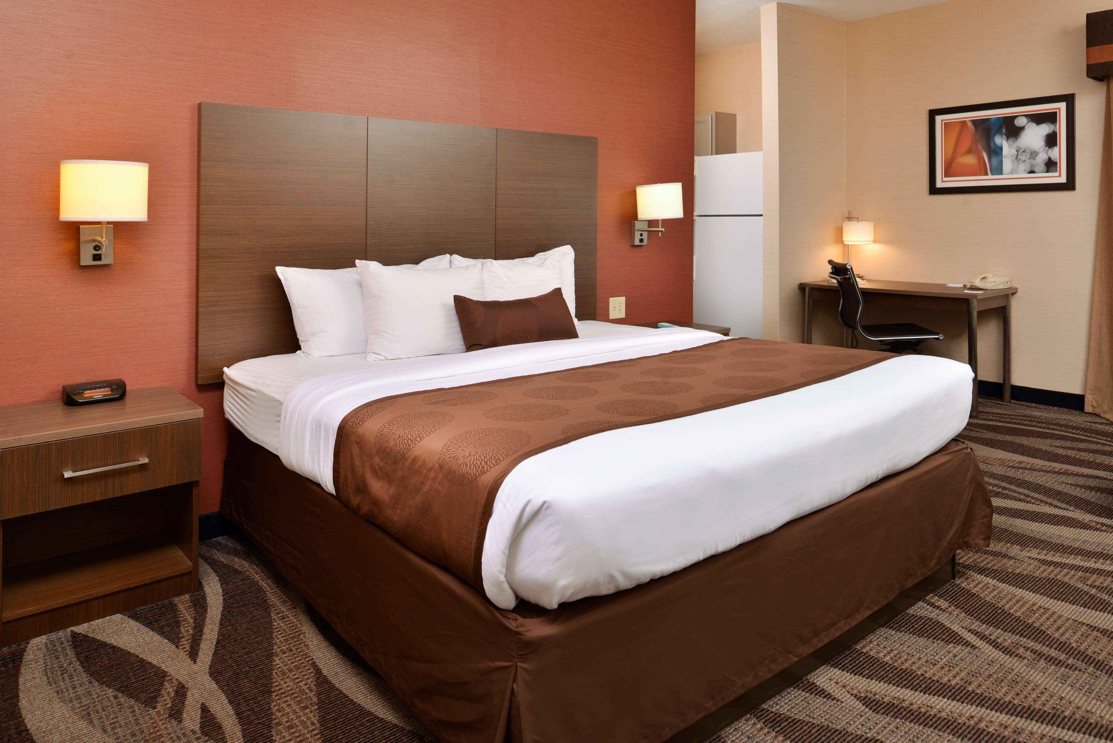 Best Western Plus University Inn Olean Eksteriør billede