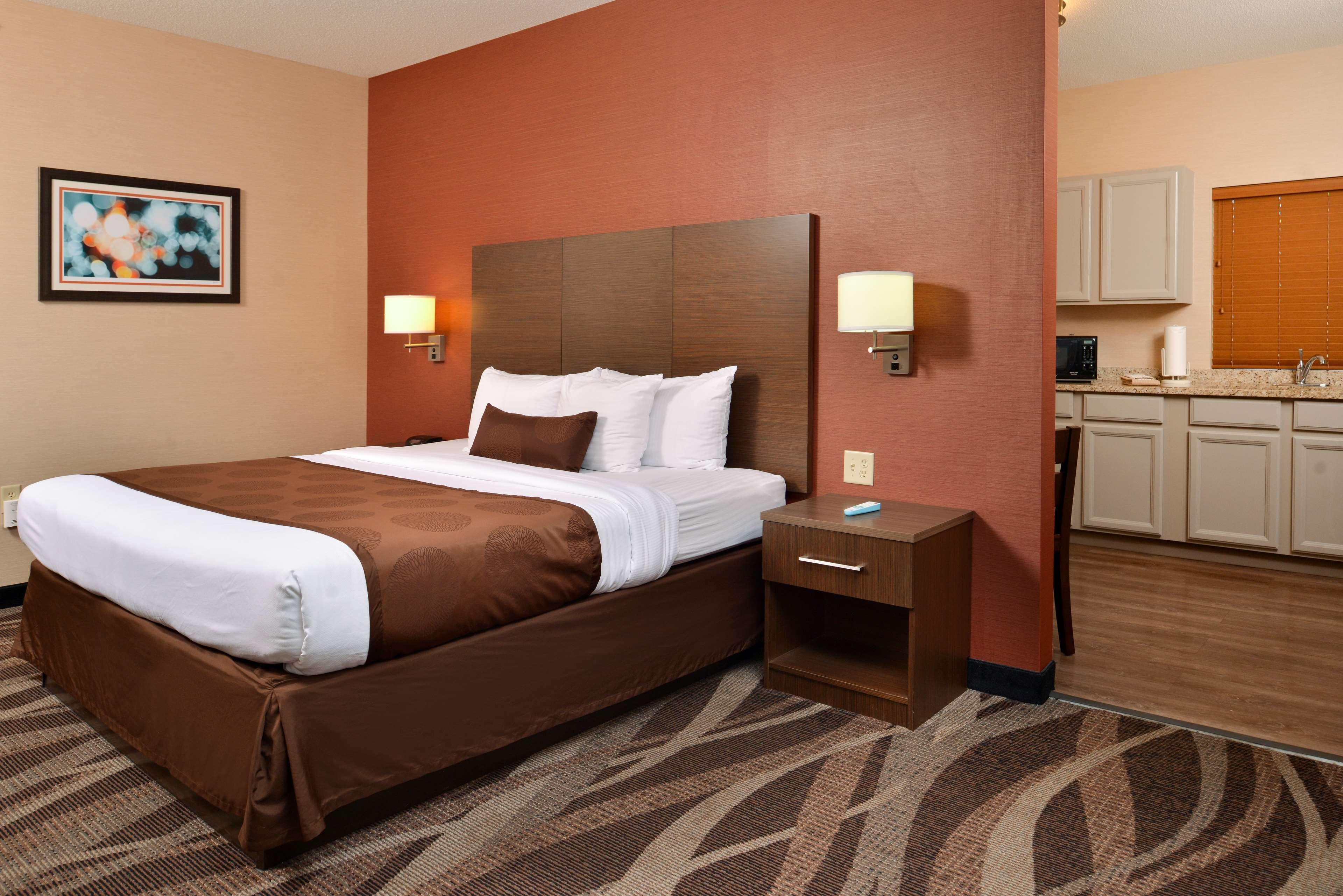 Best Western Plus University Inn Olean Eksteriør billede