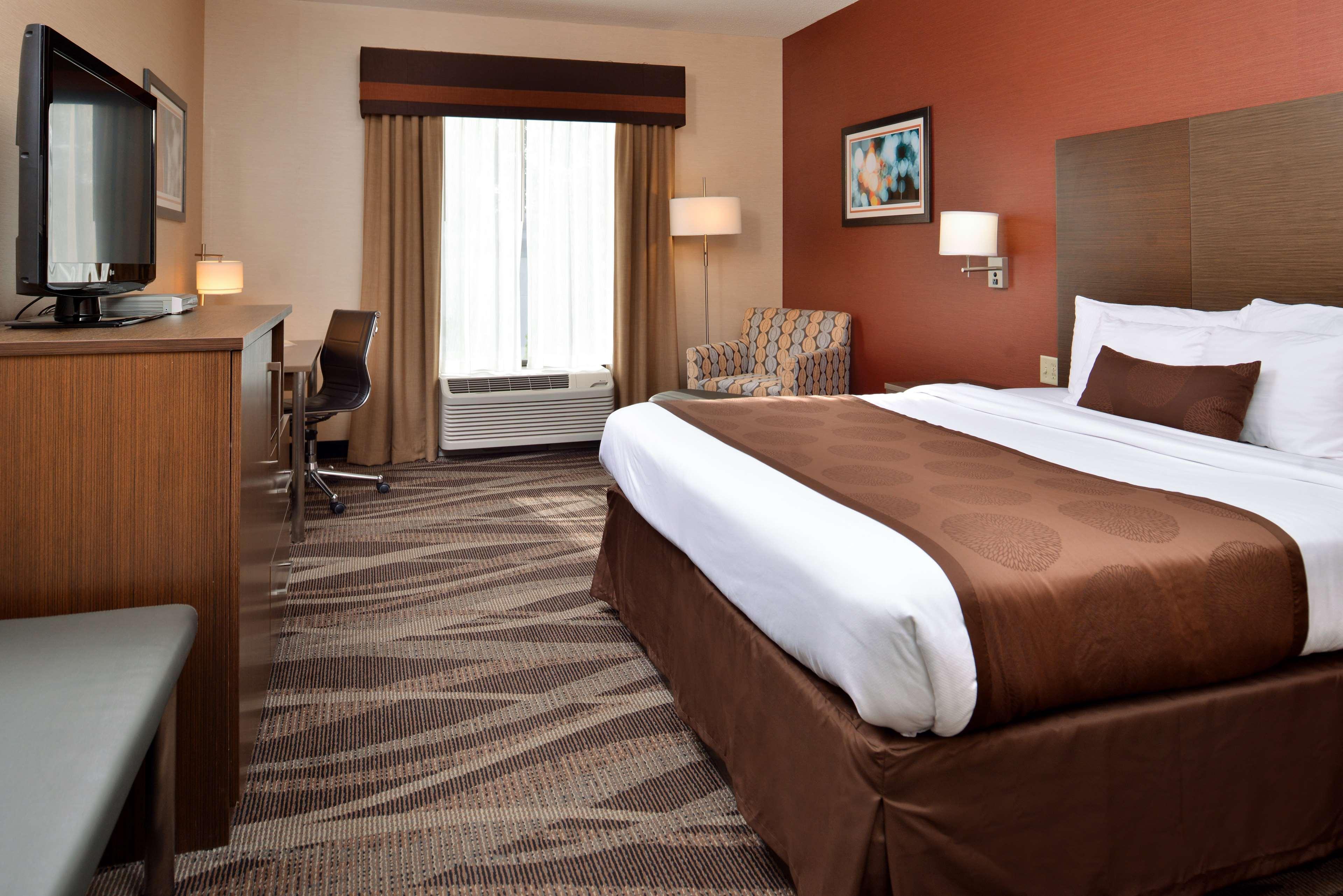 Best Western Plus University Inn Olean Eksteriør billede