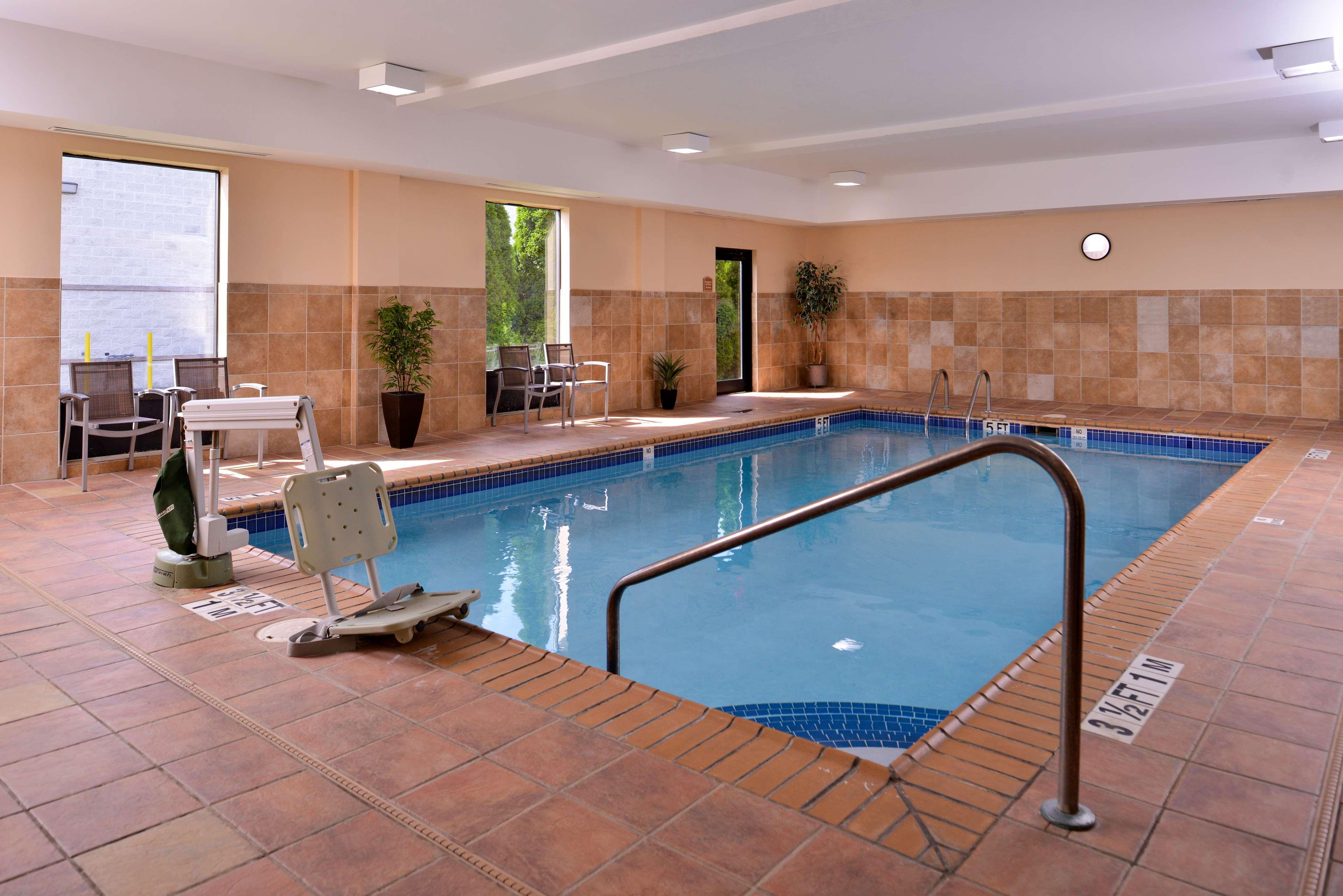 Best Western Plus University Inn Olean Eksteriør billede