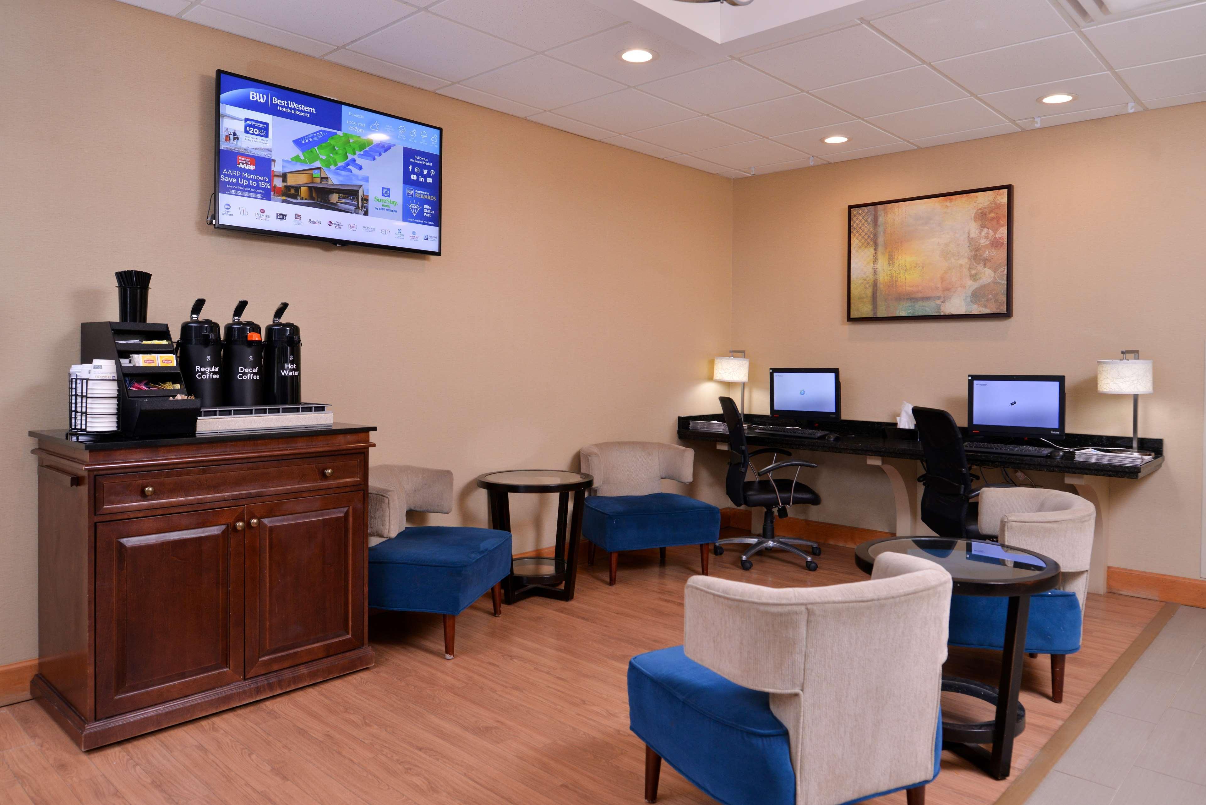 Best Western Plus University Inn Olean Eksteriør billede